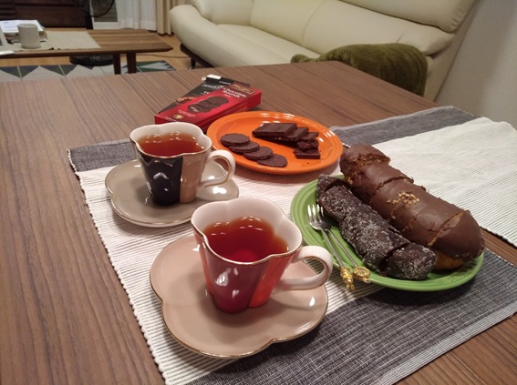 紅茶エトワールロゼとボンマルシェサクランボ